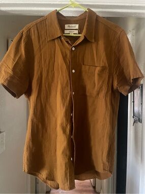 Madewell Men's Short-Sleeve Button-Down Shirt in Rust